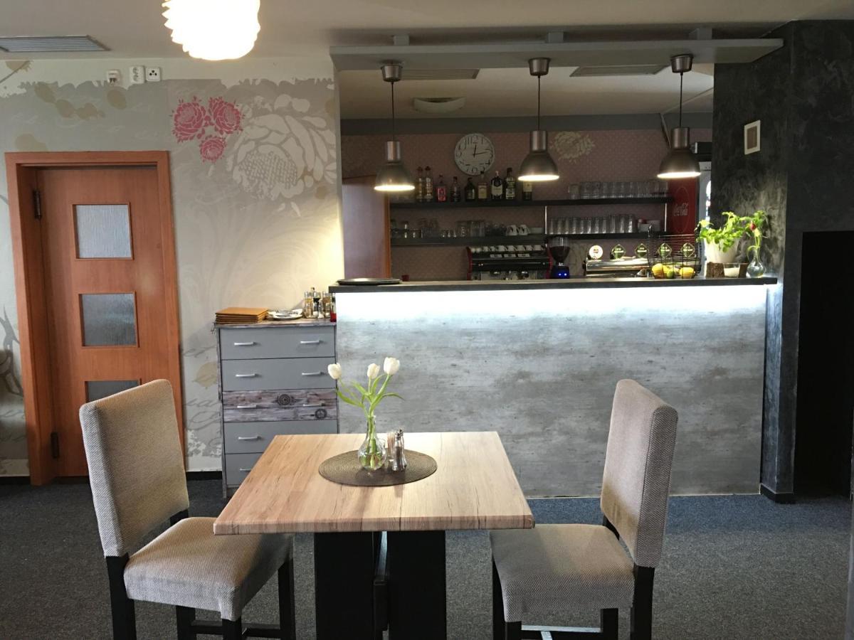 Restaurace a Penzion U Lesa Havířov Exteriér fotografie